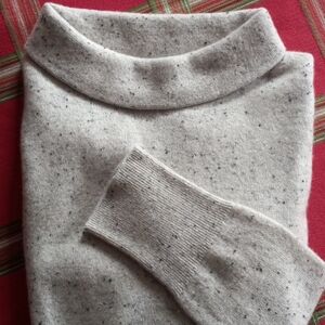 New Cashmere Sweater, Speckled Cream Turtleneck